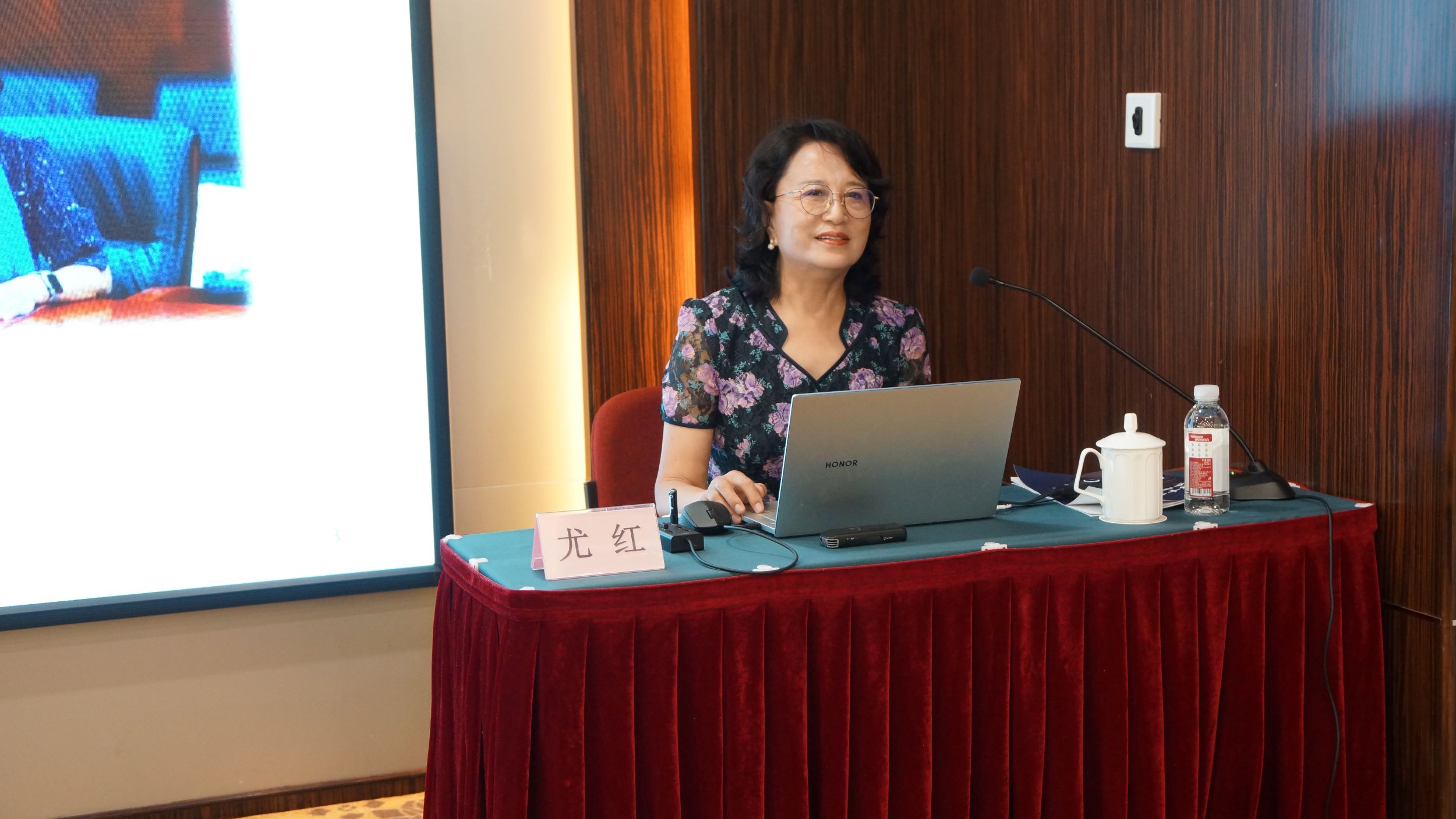 03尤红：清华大学万科公共卫生与健康学院教授、中国残联康复部原主任.jpg